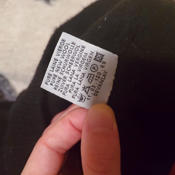 100% Wool Lacoste sweater - Picture 3 of 3